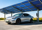 Tesla特斯拉车主零电费梦：光伏发电到底靠谱吗